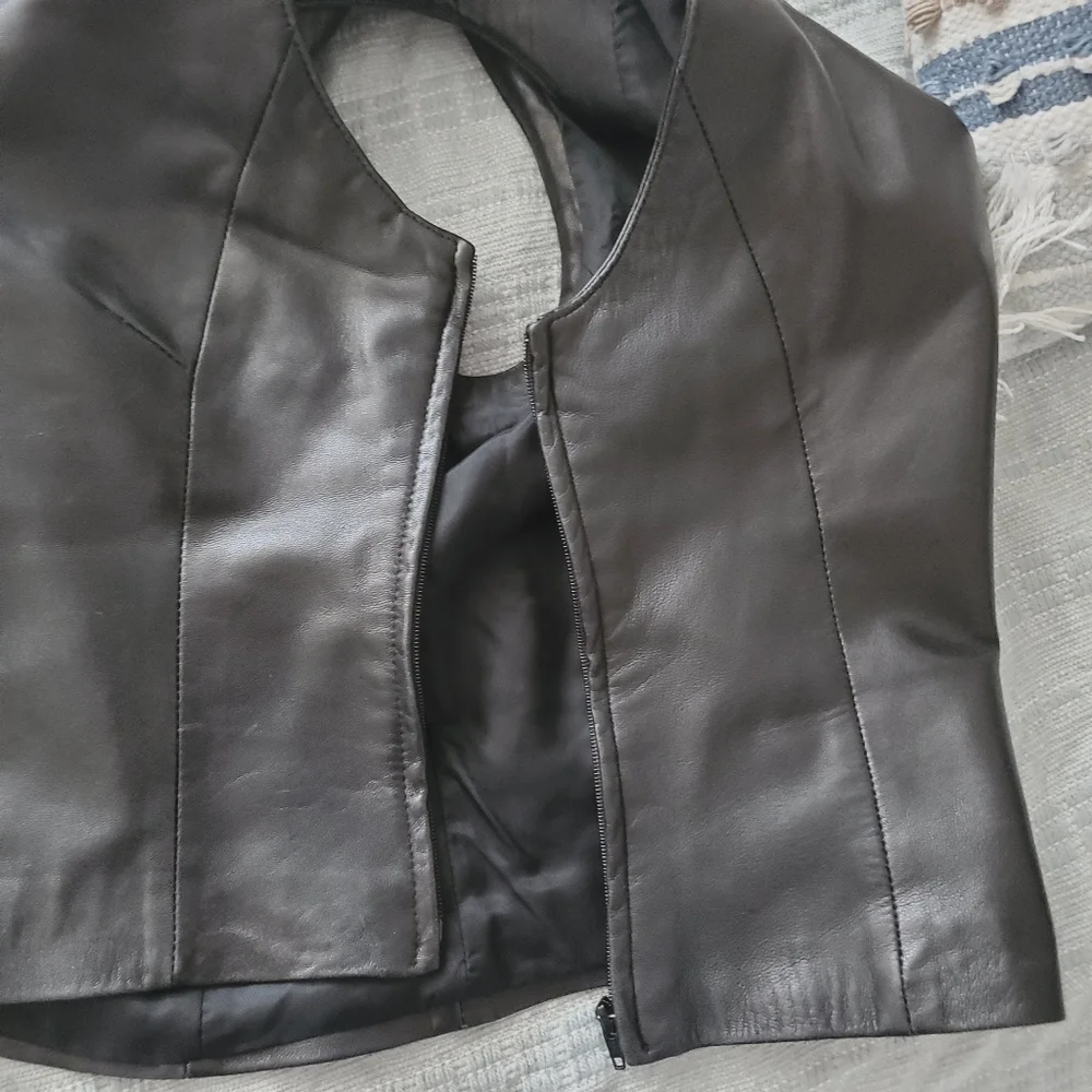 90's DANIER Soft Leather Sleeveless V Neck Vest - Picture 9 of 15
